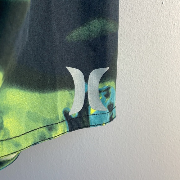 Neon Hurley Swim Shorts Size 34 Unlined - Picture 2 of 6
